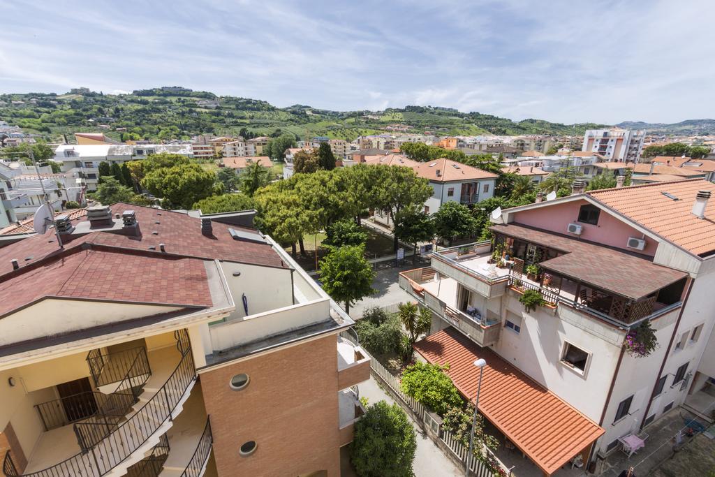Residence Palazzo Sayonara Tortoreto Exterior foto